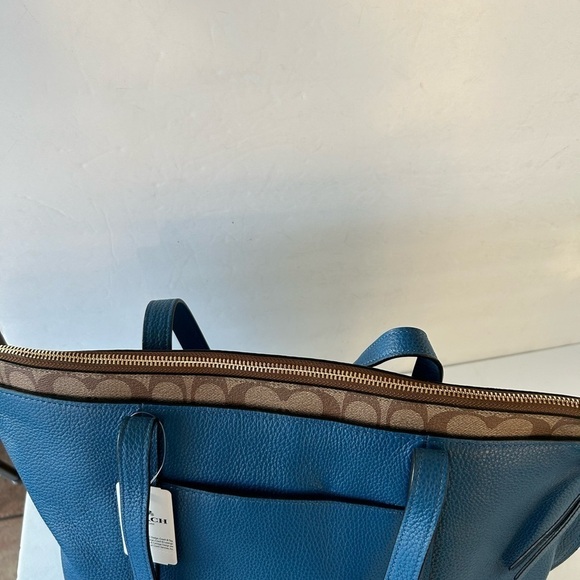 Coach NWT Large Tote Pebble Leather and Signature Print at Top Zippered Opening - Picture 3 of 14